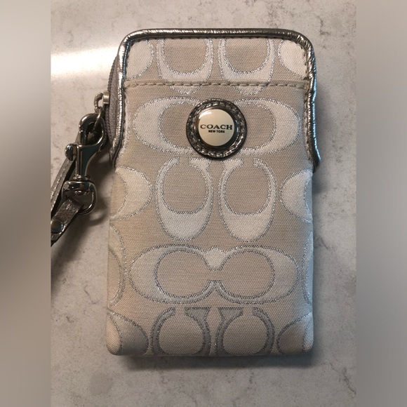 COACH White & Silver Op Art Jacquard Canvas & Leather Wristlet Wallet - Picture 6 of 11